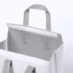 Merkloos Koeltas - Lunchtas - Koeltasje Lunch - Koelelementen - Isolatie - Volwassenen - Dames - Heren - Klittenbandsluiting - 23 X 29 Cm - Kunststof - Aluminium - Wit 9 Merkloos Koeltas - Lunchtas - Koeltasje Lunch - Koelelementen - Isolatie - Volwassenen - Dames - Heren - Klittenbandsluiting - 23 X 29 Cm - Kunststof - Aluminium - Wit -Bo-Camp Winkel 1200x1200 425