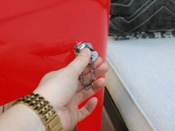 AXI Retro Cooler Rood - Koeler Met Wielen - 76L Inhoud - Koelbox Met Aftapkraan -Bo-Camp Winkel 1200x900 10