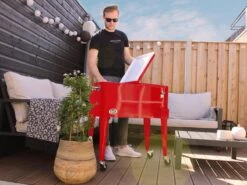AXI Retro Cooler Rood - Koeler Met Wielen - 76L Inhoud - Koelbox Met Aftapkraan -Bo-Camp Winkel 1200x900 17