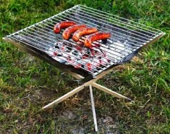 Firekorf + Grill + Spit : Opvouwbare Vuurkorf / Vuurschaal Met Rooster En Spit - Draagbare BBQ - Opbergtas - Kampeer Grill - Kookset -Bo-Camp Winkel 1200x946 1